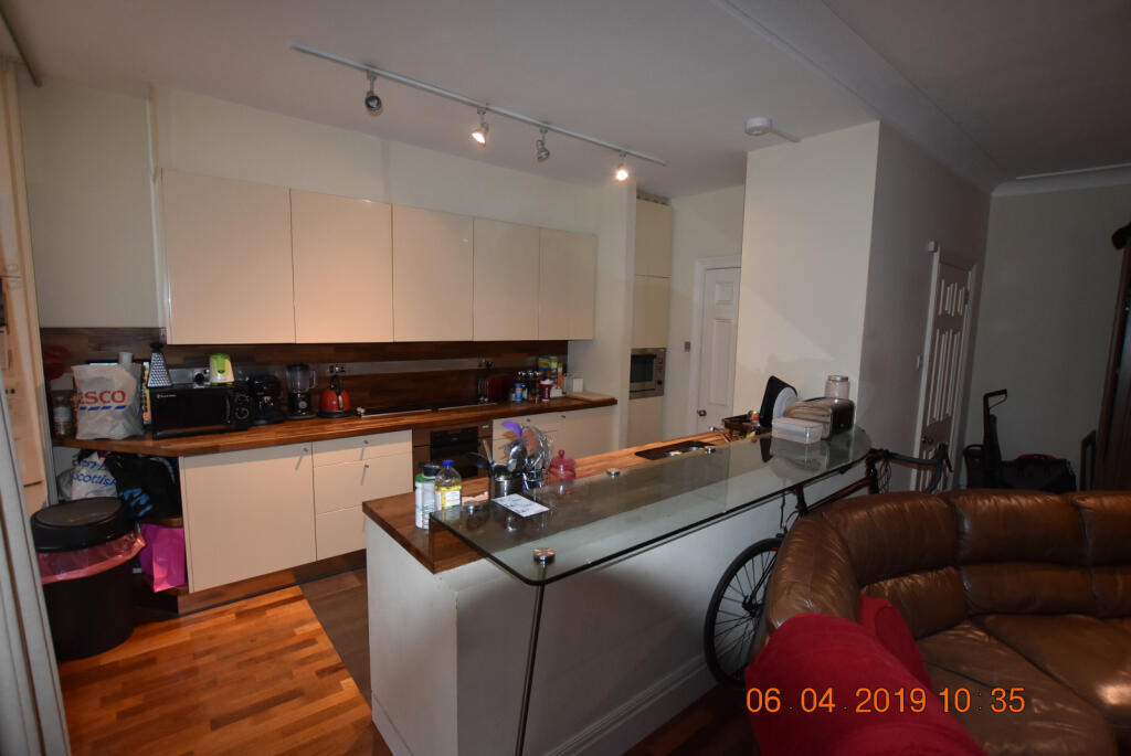 Apartment in Perth - View 3