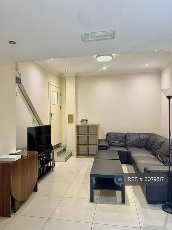 House in Reading - View 4
