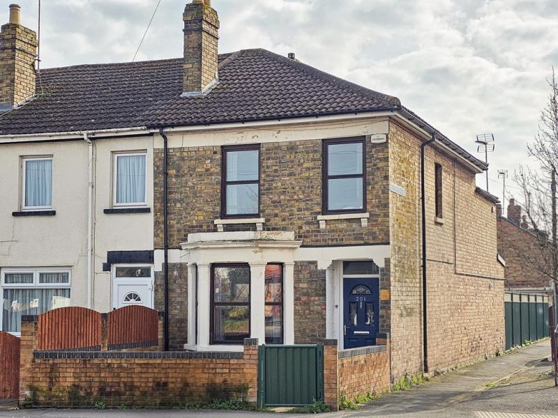Main image of property: Bristol Road, Gloucester 