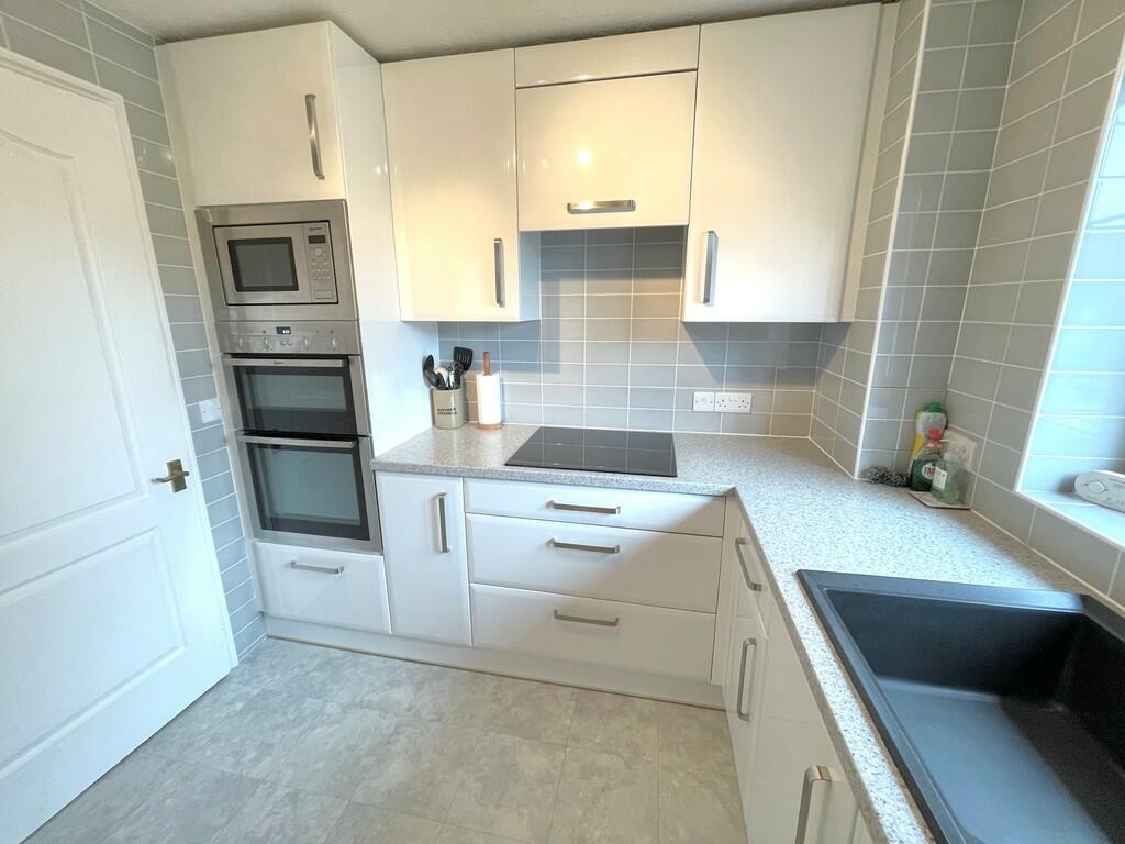 The Street, Rustington photo 3