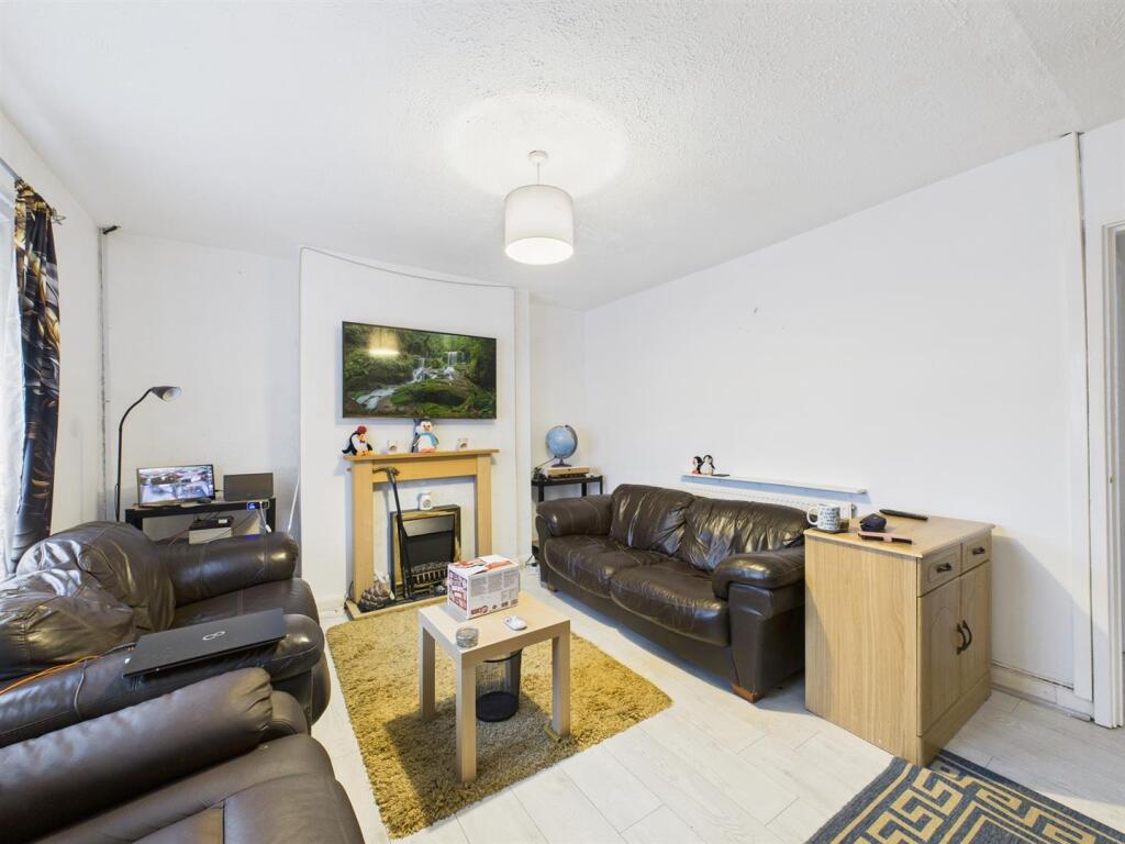 House in Birkenhead, Claughton - View 6