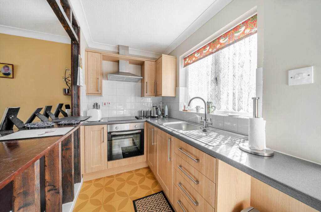 Elizabeth Way, Saffron Walden, Essex, CB10 photo 4