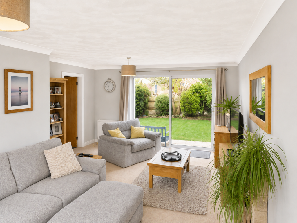 House in Gillingham, Lodbourne - More