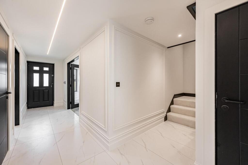 Peppard Road, Sonning Common, Reading, Oxfordshire RG4 - More