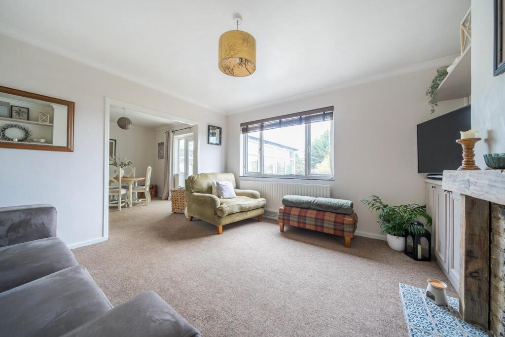 Maidstone Road, Ashford TN24 8UA photo 2