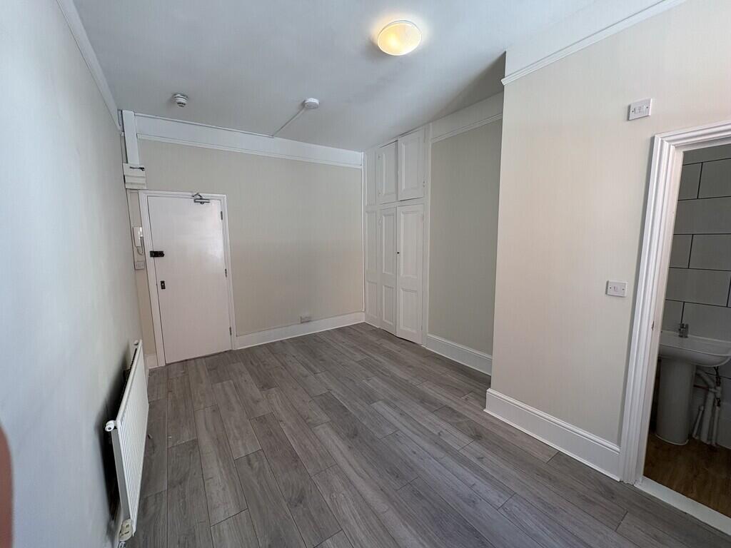Edinburgh Road, Portsmouth - View 4
