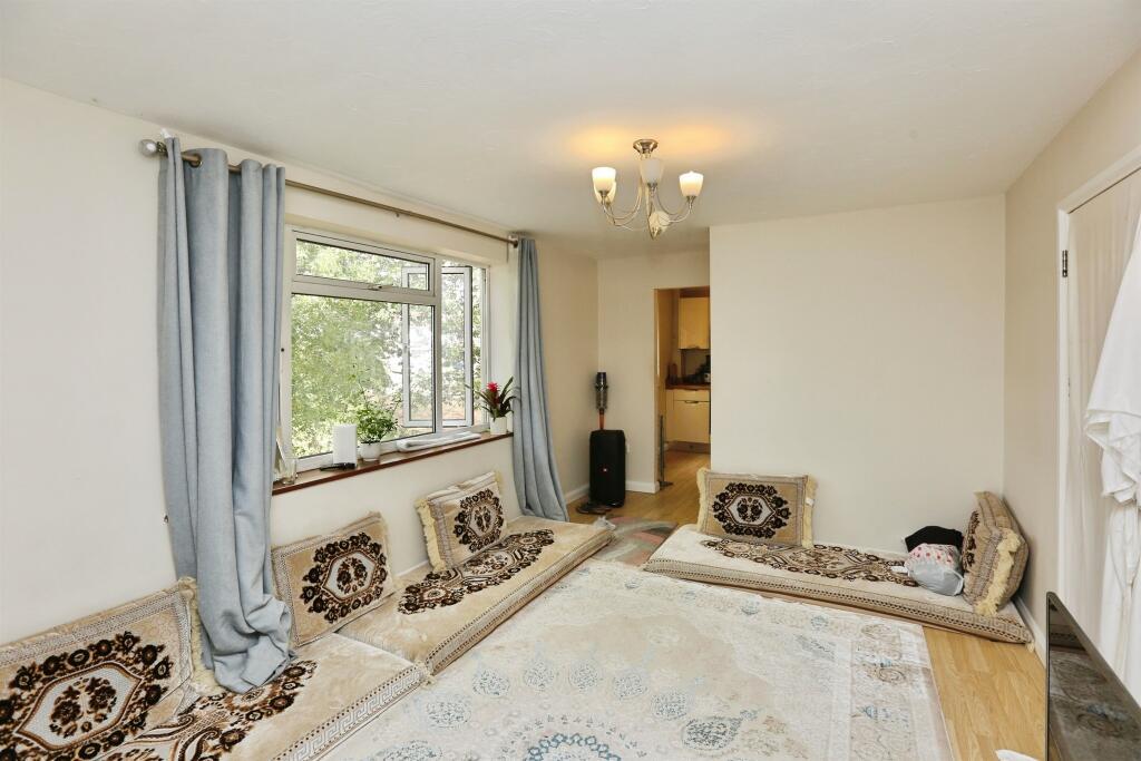 Apartment in Southampton, Millbank, Bitterne Manor - View 3