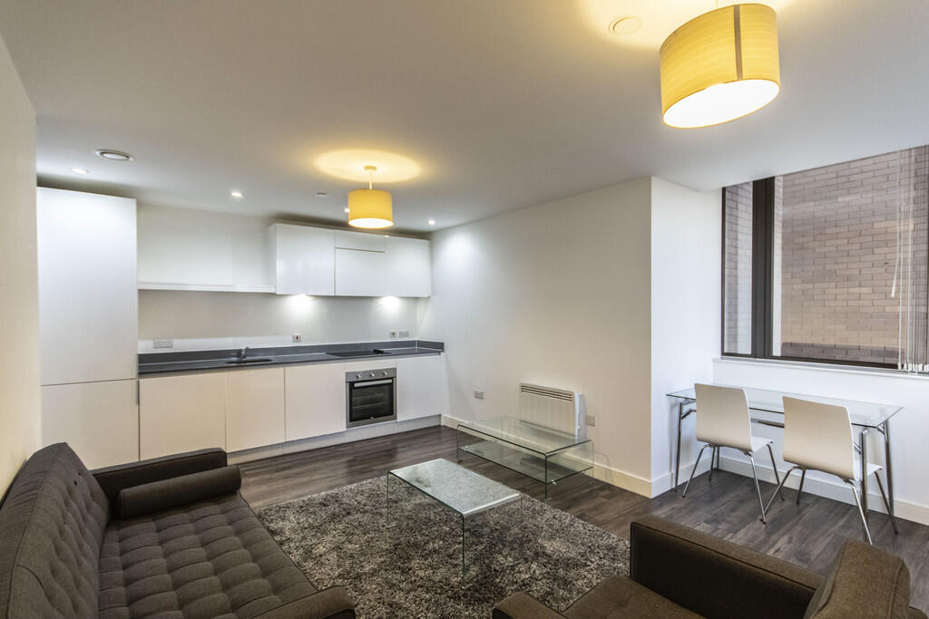 Apartment in Birmingham, West Midlands - View 3