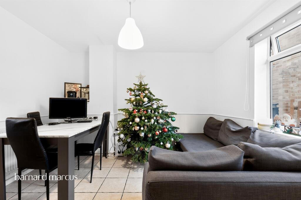 House in Kingston upon Thames - View 4