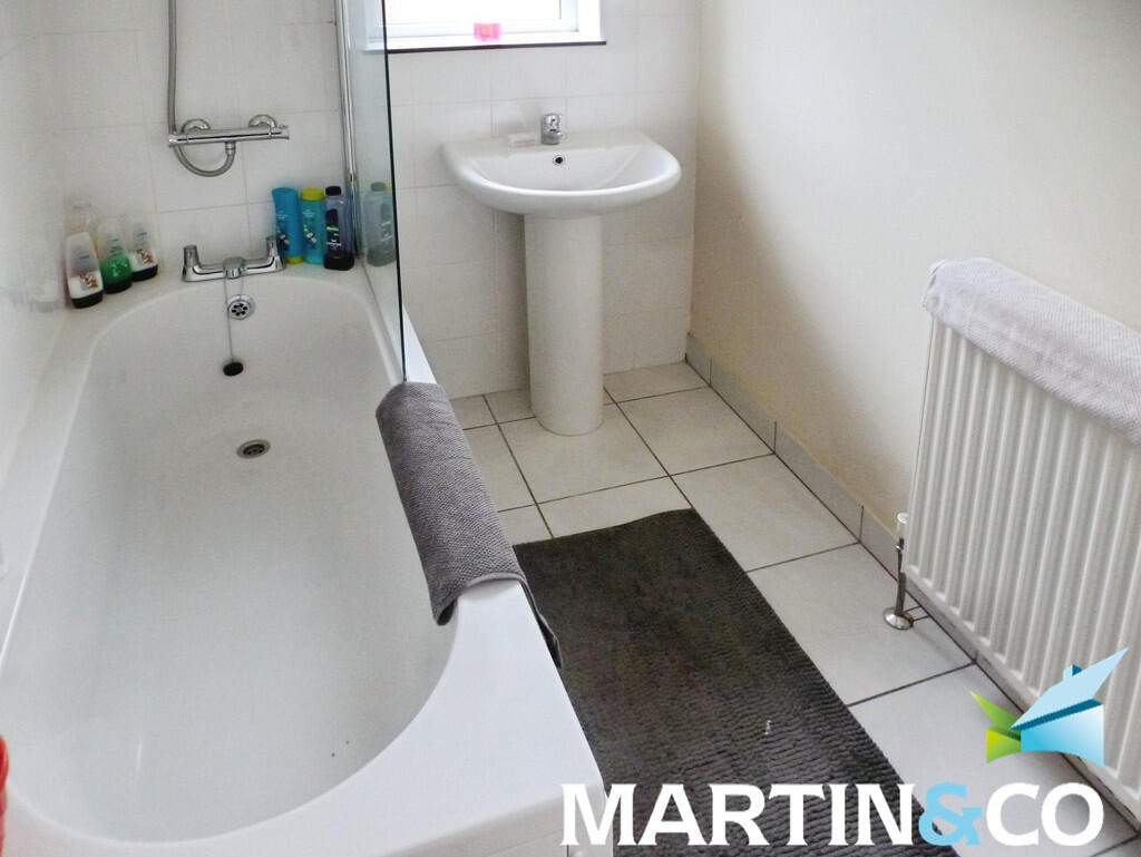 House in Wakefield, Alverthorpe - View 5