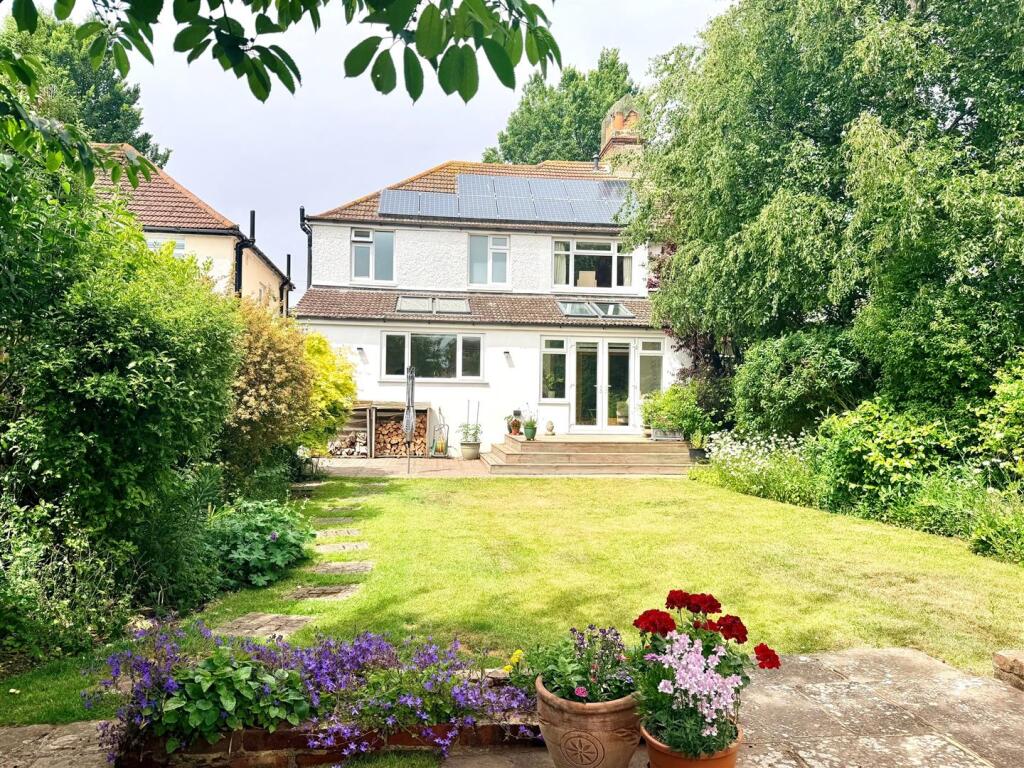 House in Hove, Brighton and Hove - View 4