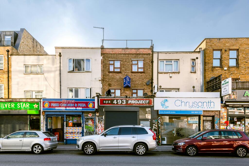 Cambridge Heath Rd 493  2.jpg