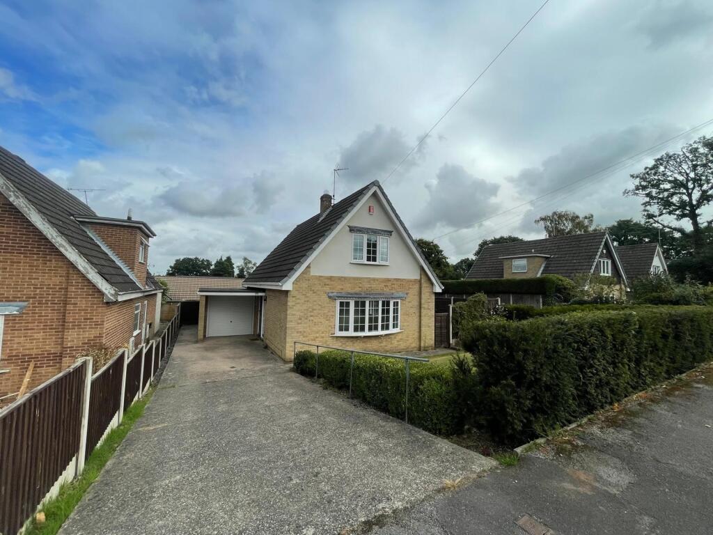 Main image of property: Vernon Crescent, Ravenshead, NG15 9BP