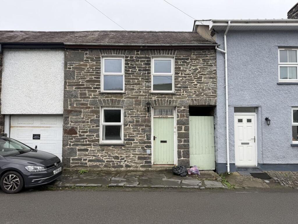 2-bed house on Llanrhystud, West Wales, SY23, £159,000