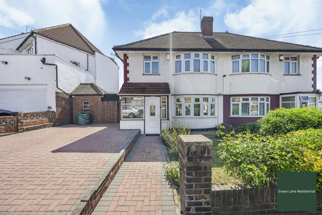 Main image of property: Wakefield Gardens, ILFORD, IG1