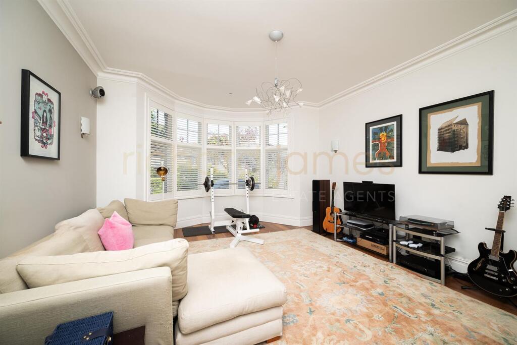 House in London - More