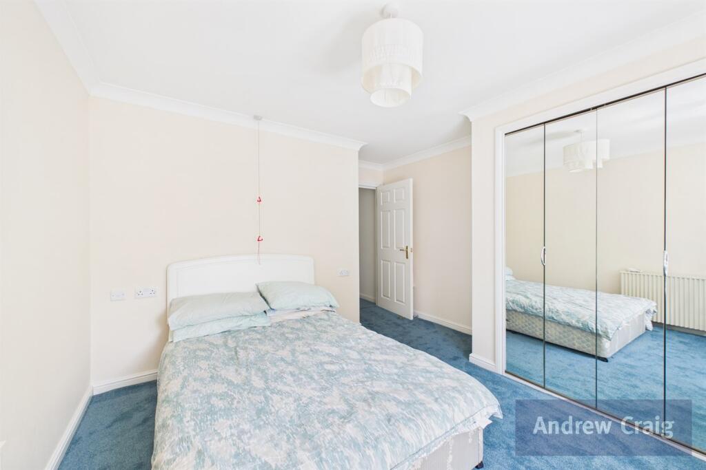 Apartment in South Tyneside, North East - View 4