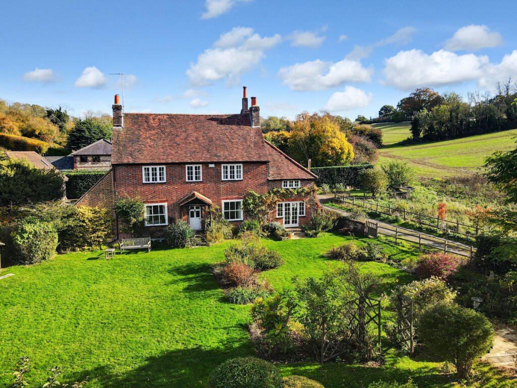 Main image of property: London Road North, Merstham, RH1