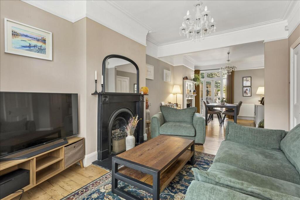House in London - View 2