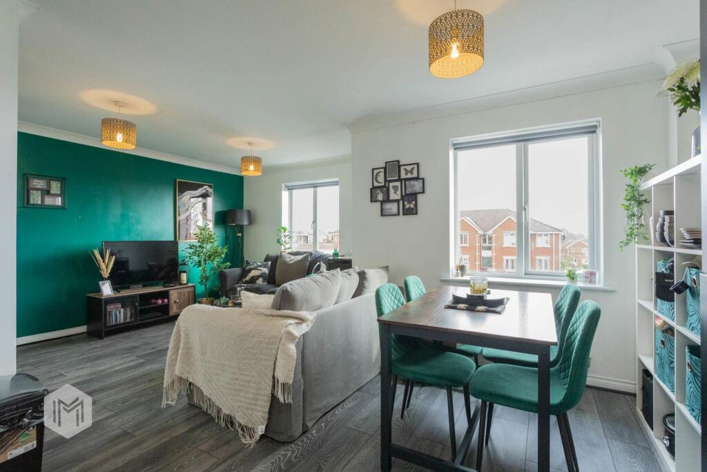 Pear Tree Place, Farnworth, BL4 photo 4
