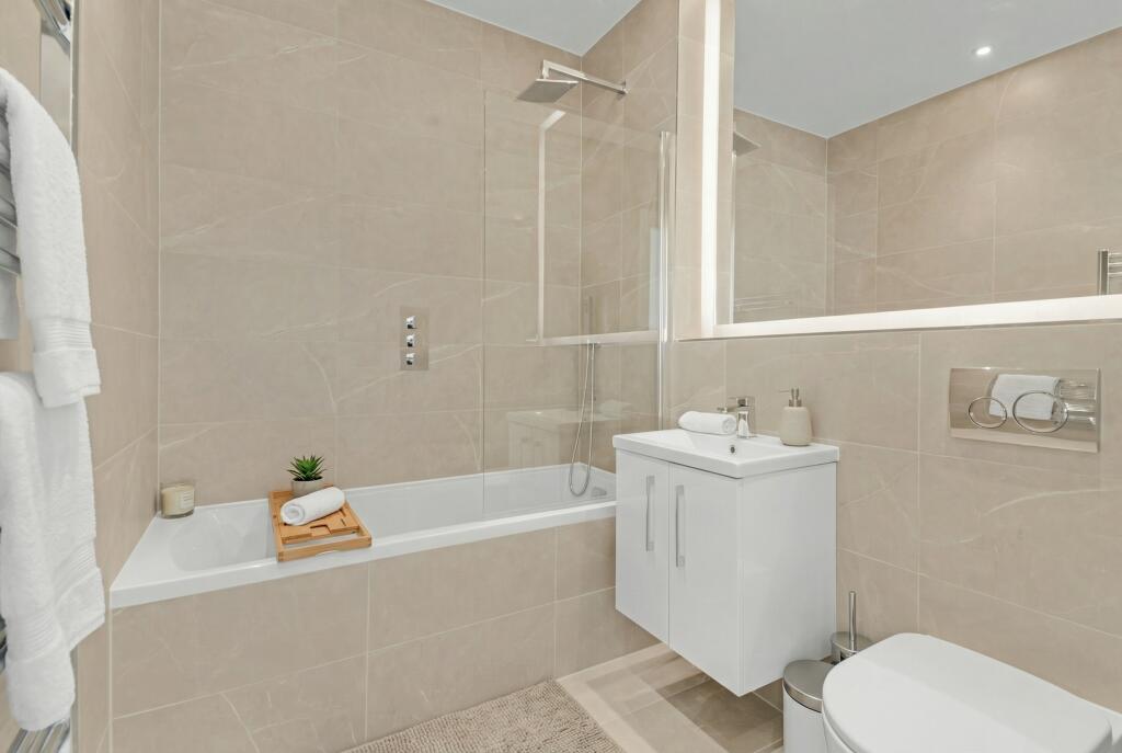 Apartment in Milton Keynes - More