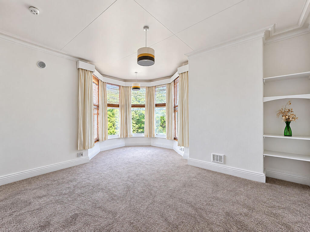 Apartment in Leeds, West Yorkshire - View 2