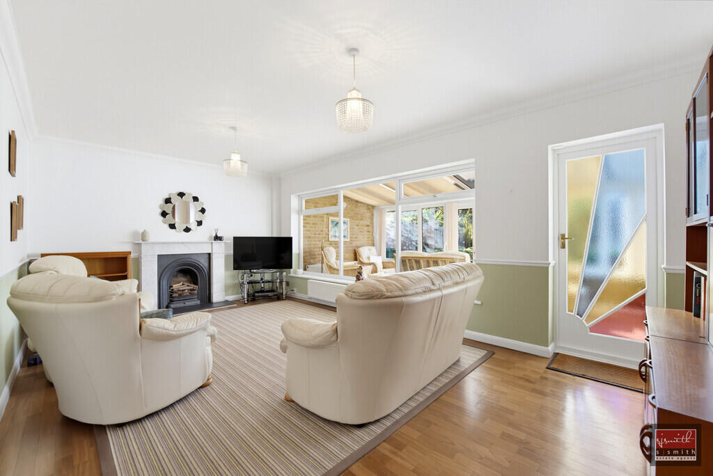 House in Spelthorne, Surrey - View 2