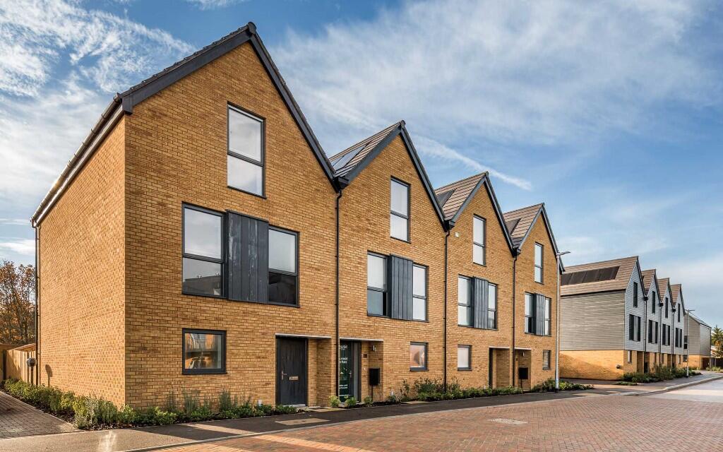 Main image of property: Ivydene Avenue,
Whitstable,
Kent
CT5 3FS