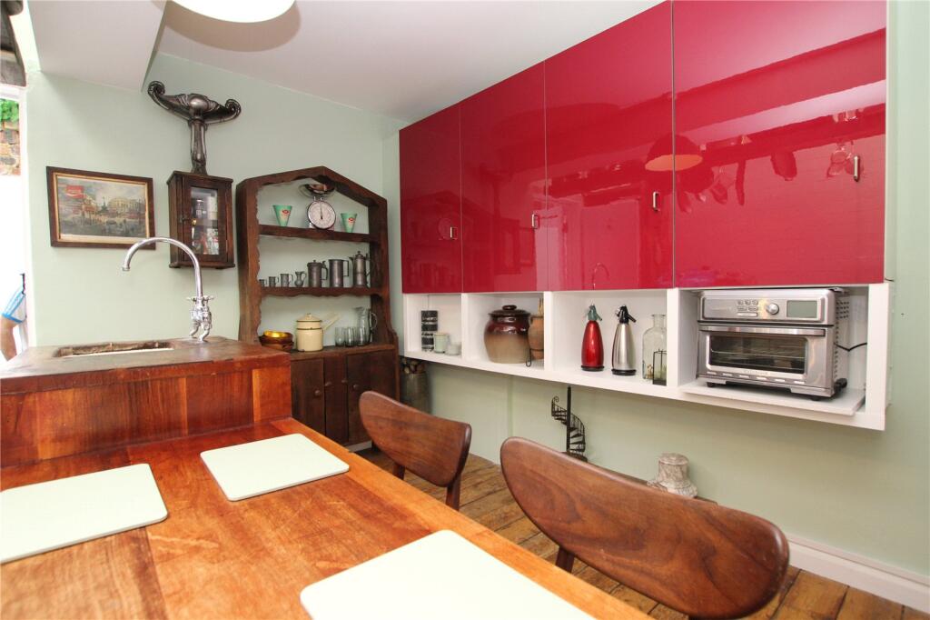House in London, Glyndon, Plumstead - More