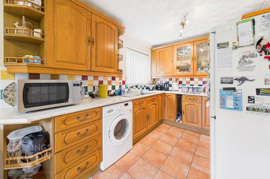 Yaxley Way, Bowthorpe, Norwich photo 3