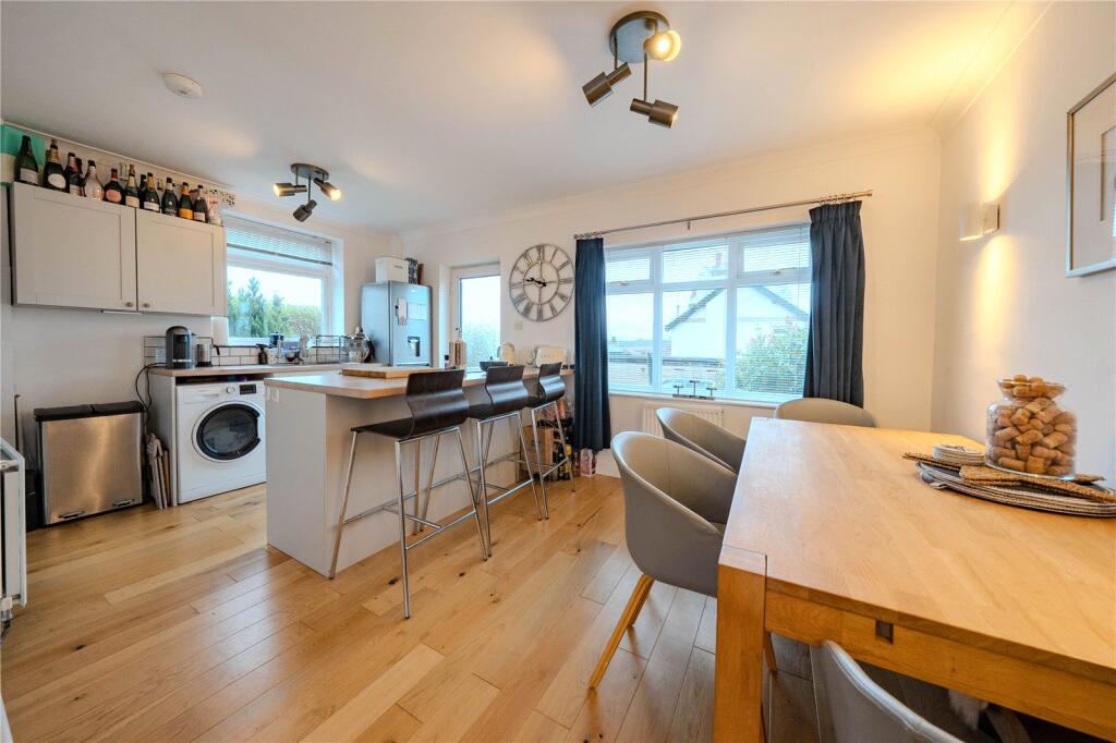 Raynville Avenue, Leeds, West Yorkshire photo 3