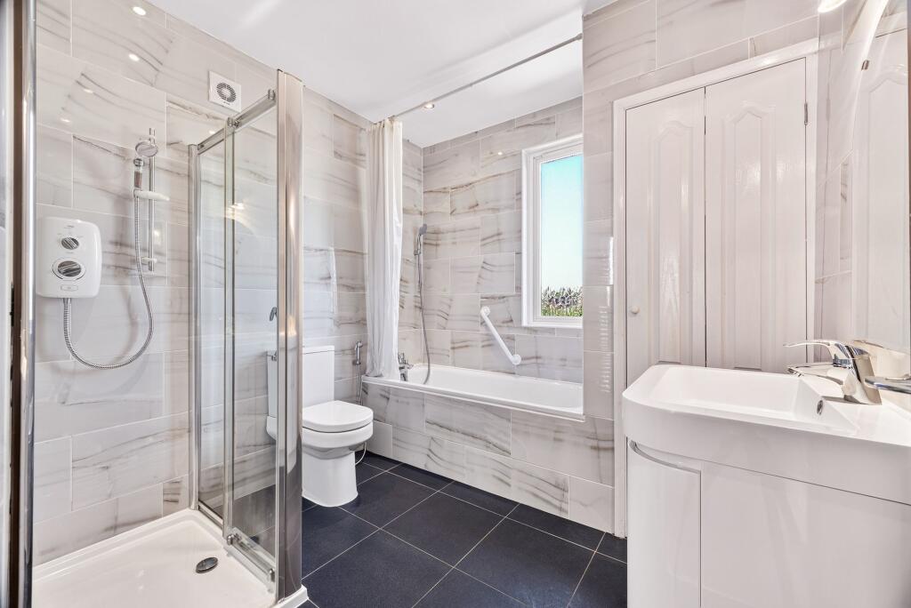 House in Kingston upon Thames - View 5