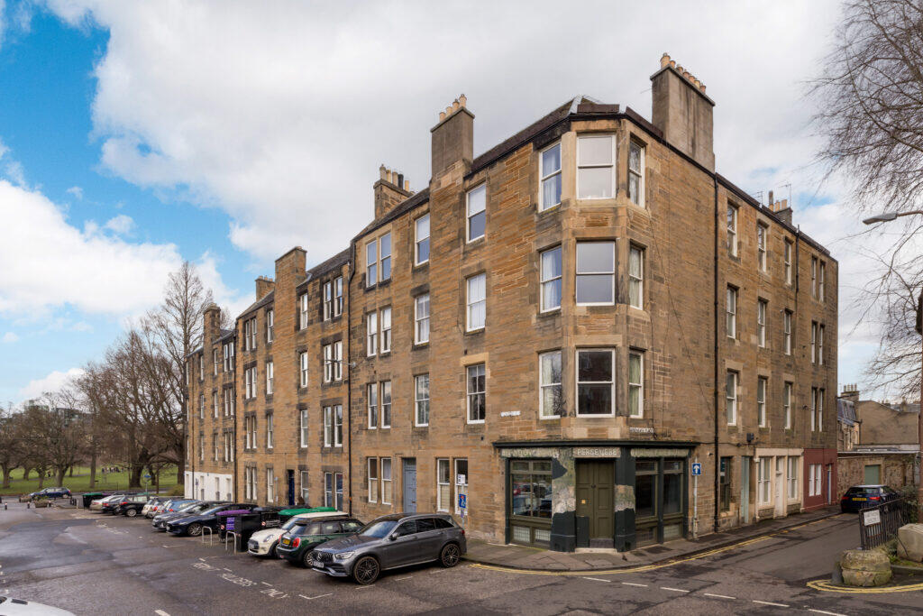 Main image of property: 1/9 Roseneath Place, Marchmont, EH9 1JB