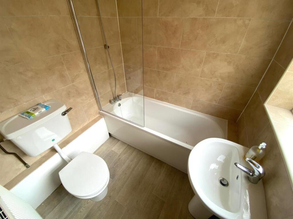 House in Stoke-on-Trent - View 4