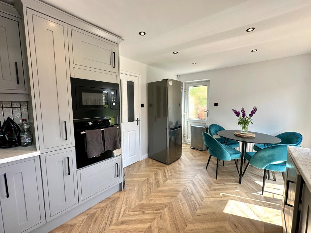 House in Sandwell, West Midlands - More