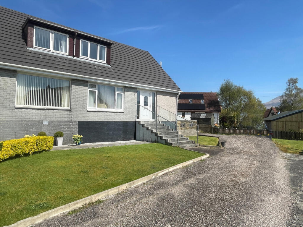 48 Hillview Drive, Corpach, Fort William photo 2