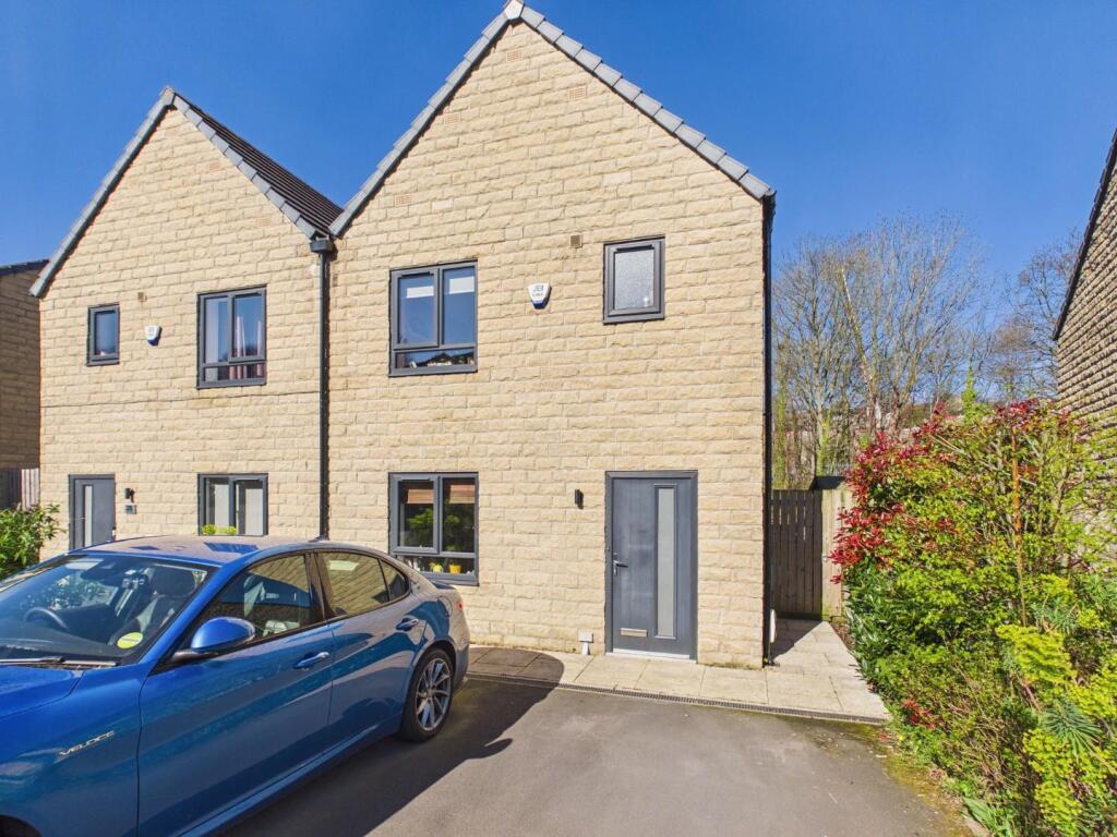 Main image of property: Beck View Way, Shipley