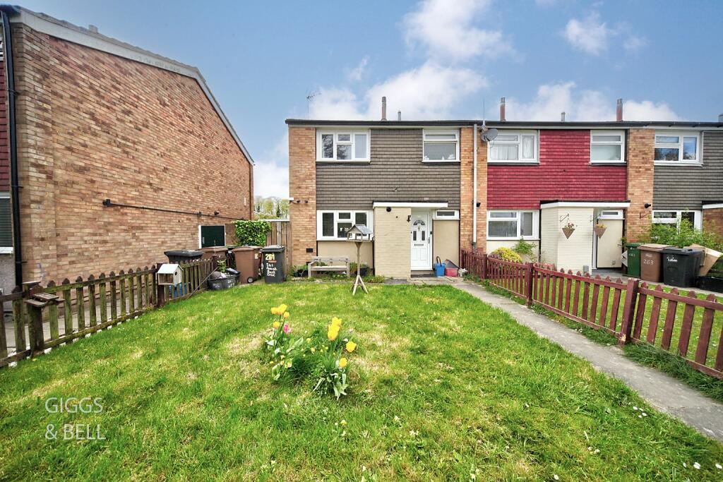 Main image of property: Wauluds Bank Drive, Luton, Bedfordshire, LU3 3NE
