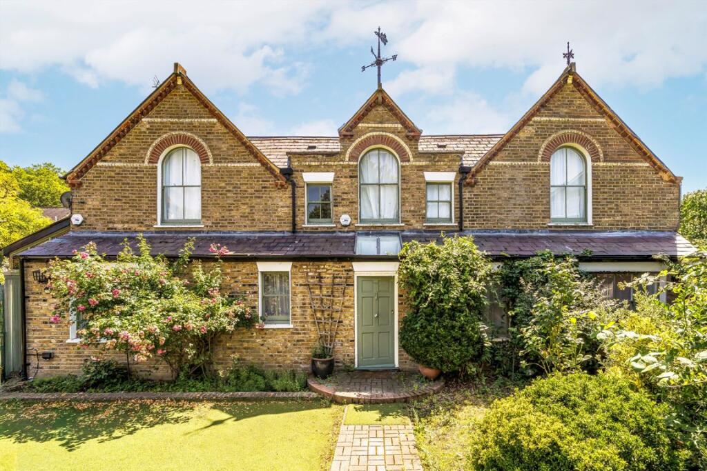 Main image of property: Crescent Way, Brockley