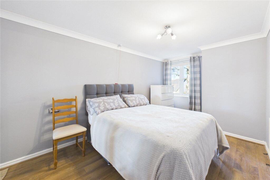 Apartment in Redhill - View 4