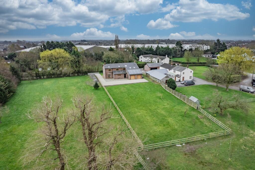 House in Preston - View 4