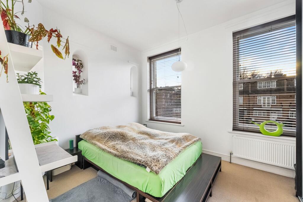 Apartment in London - View 4