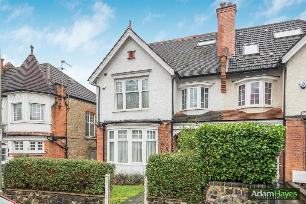 Main image of property: Park Crescent, Finchley, N3