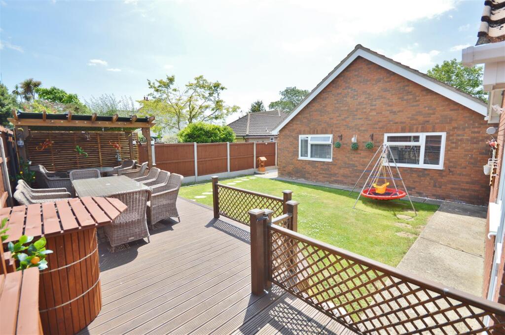 3-bed bungalow on London Road, Great Clacton, Essex, £360,000