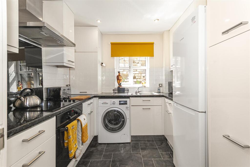 Apartment in Bury, Nuttall - View 3