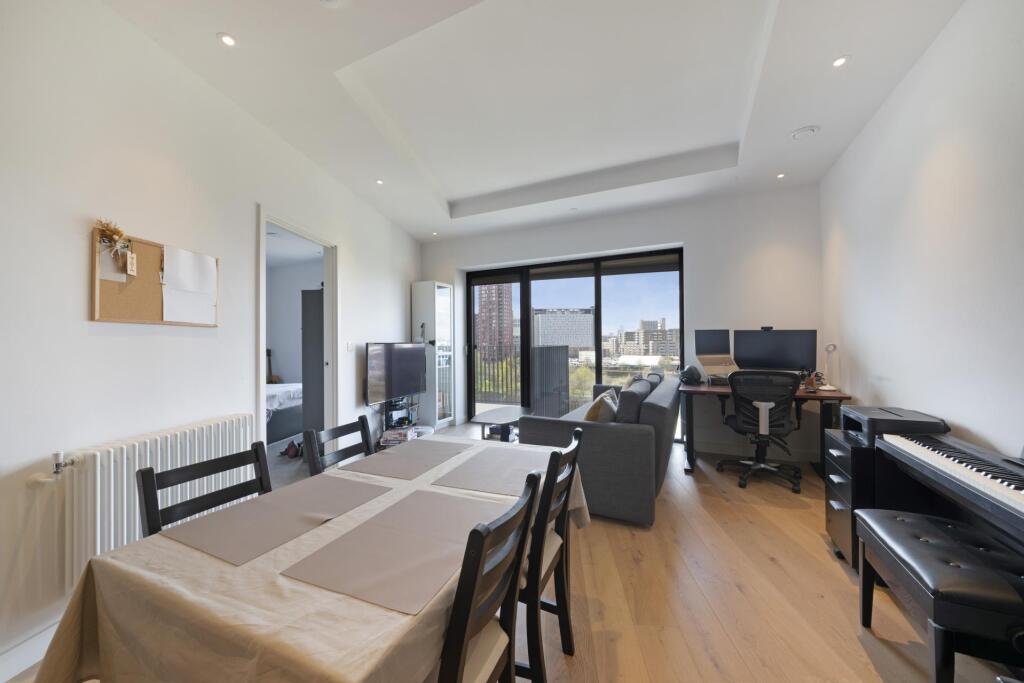 Main image of property: Modena House, London City Island, London, E14