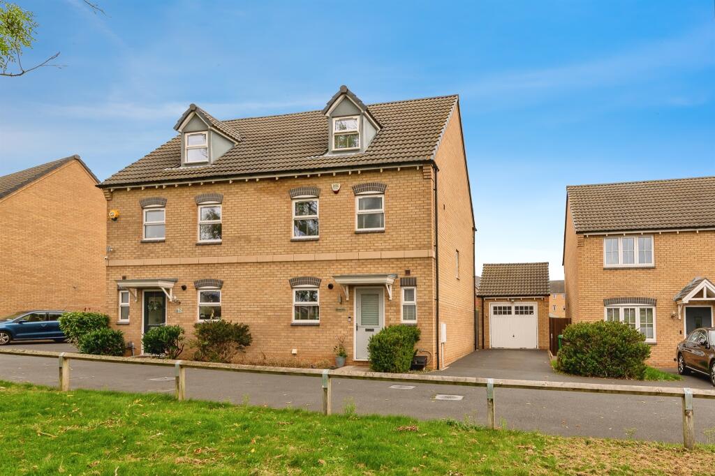 4-bed semi-detached on Penny Close, Nottingham, £325,000
