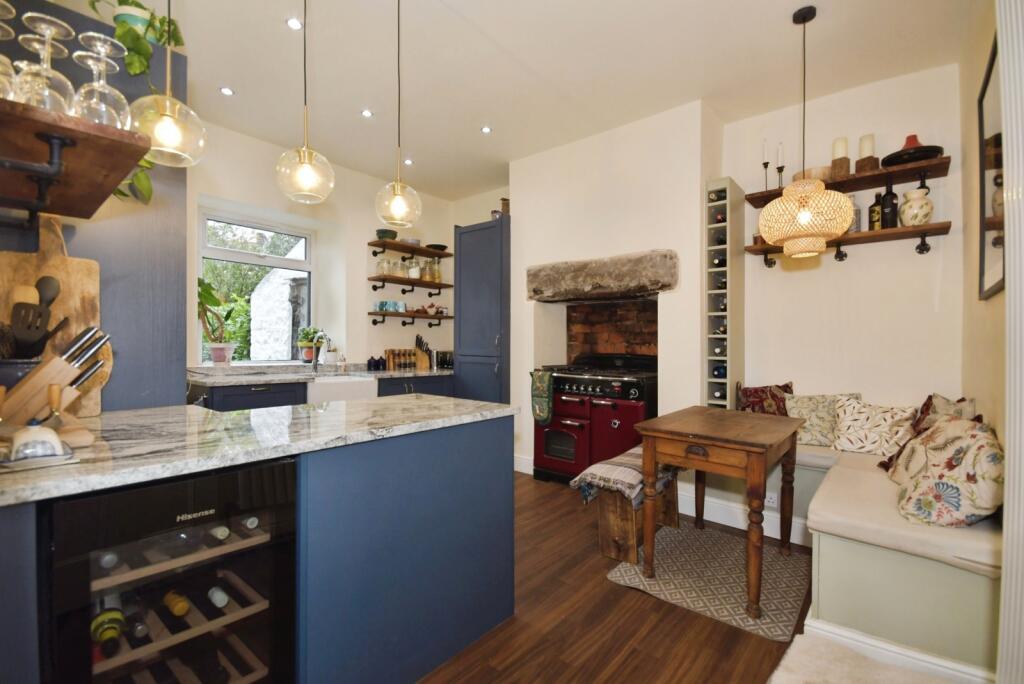 House in High Peak, Fairfield - View 3