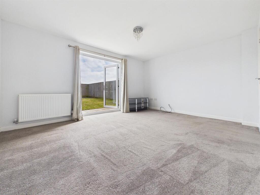Hutchinson Court, Dinnington photo 3