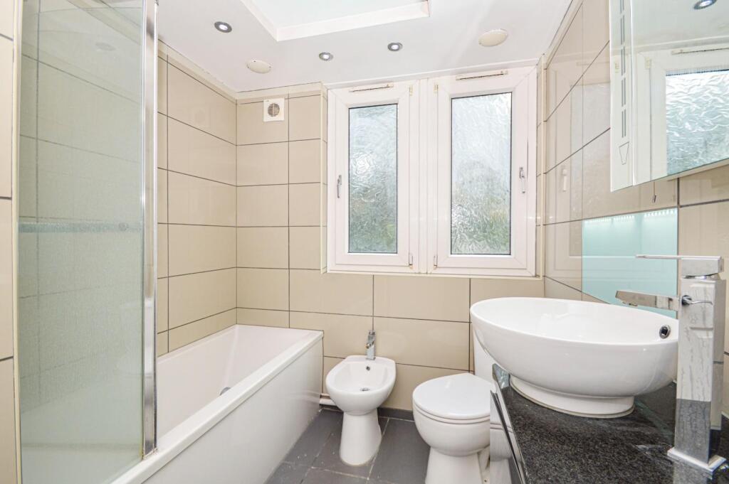 4 bedroom maisonette for rent